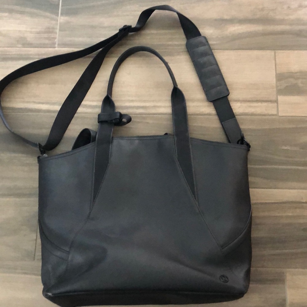 Lululemon tote